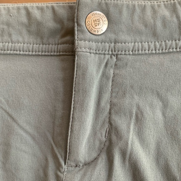 Columbia Skort Gray Stretch Omni-Shield Size 2 - Picture 4 of 6